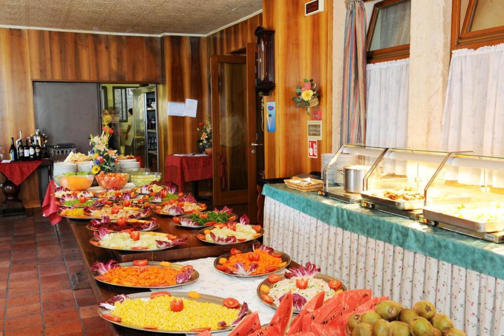Park Hotel Jolanda San Zeno di Montagna Ngoại thất bức ảnh